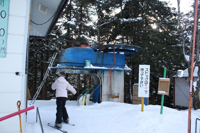 岐阜県 飛騨 飛騨高山スキー場「かもしかリフト（一人乗り）」